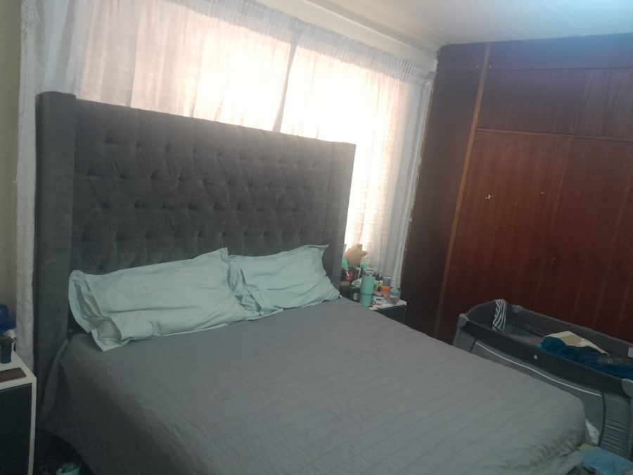 6 Bedroom Property for Sale in Oos Einde North West